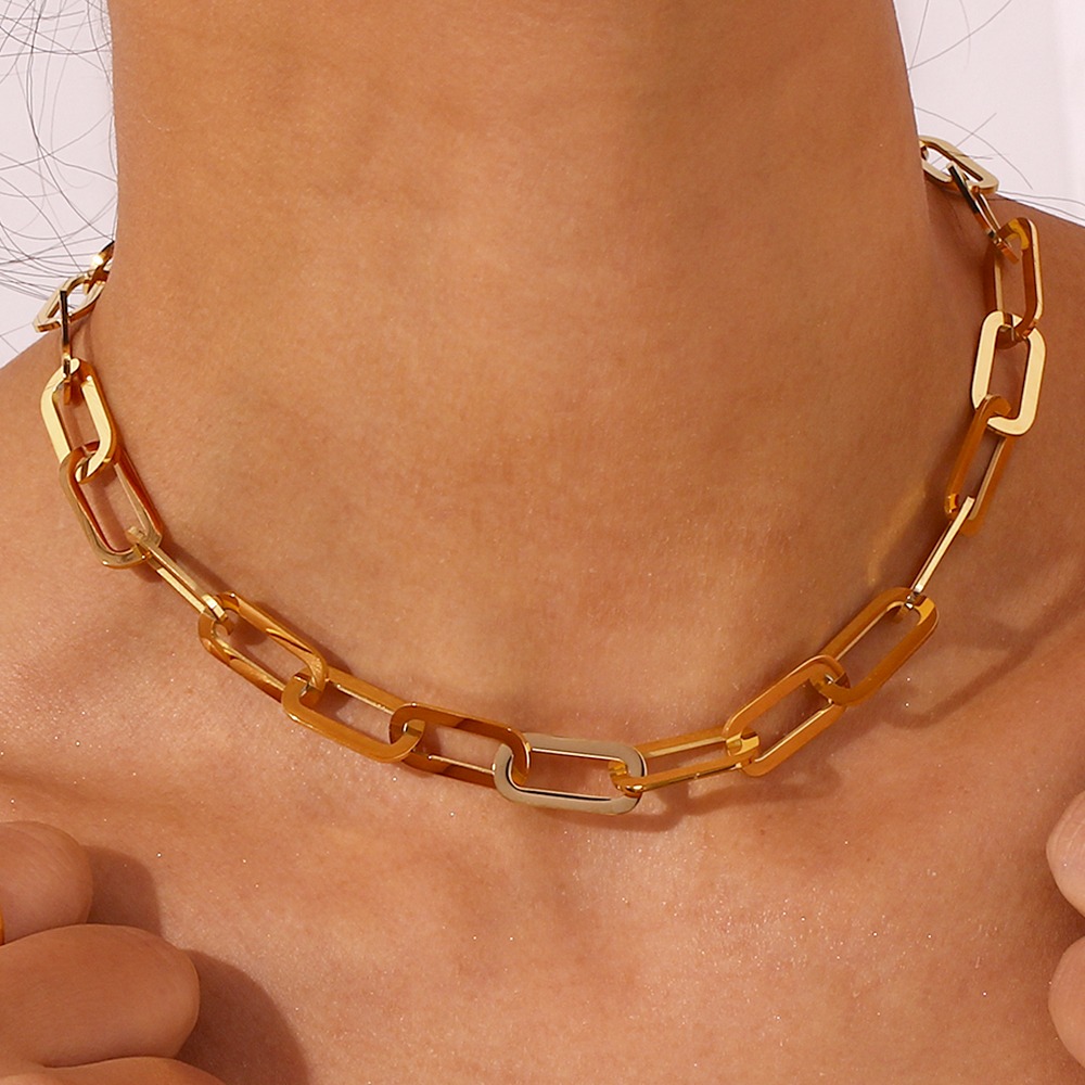 ECLIPSE GOLD NECKLACE